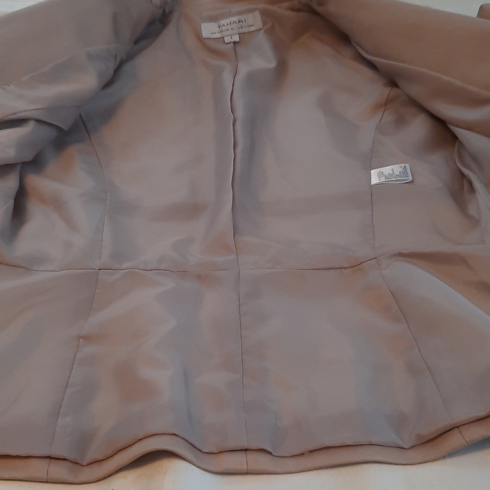 Tahari Taupe Blazer with White Trim and Belt - Picture 7 of 8